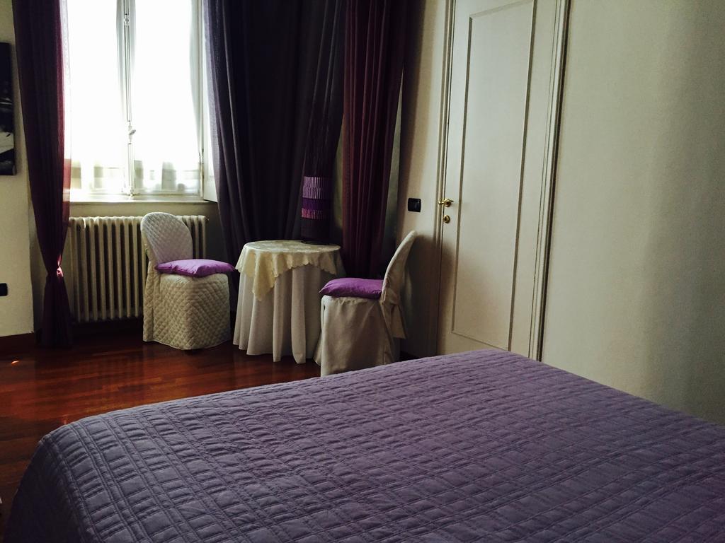 Il Giardino Nascosto Bed & Breakfast Busto Arsizio Oda fotoğraf